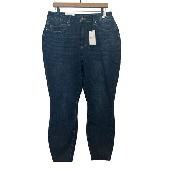 NWT Judy Blue Skinny Fit Tummy Control Top Raw Hem Jeans Size 16W - Picture 3 of 8